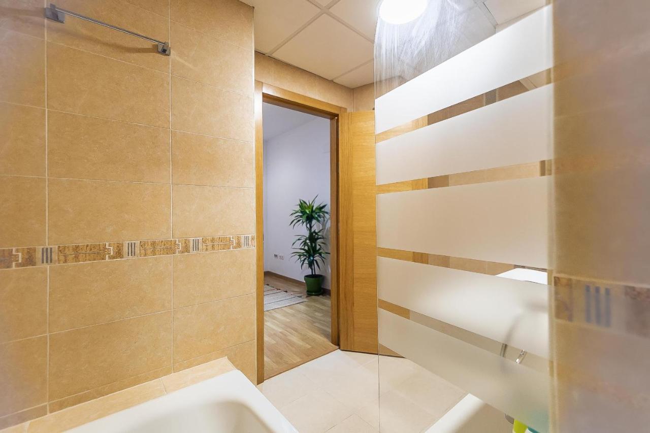 Central Malaga Apartment At Mitjana Plaza Exterior photo